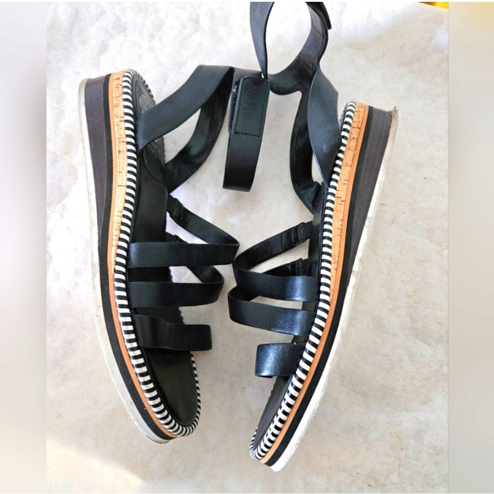Vince Camuto Moirina Black Strap Wedge Sandals - Picture 4 of 6